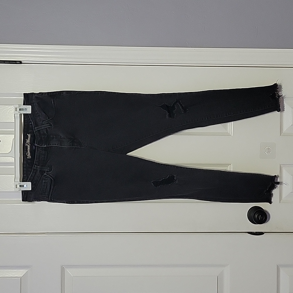 Universal Thread Black Ripped Skinny Jeans Size 8